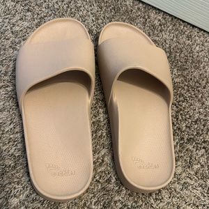Archies slides. Tan. 9 women’s. 8 men’s.
